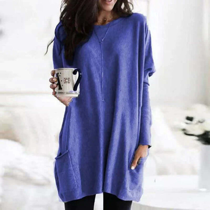 Effortless style with this women's oversized tunic sweater, a comfortable everyday top.