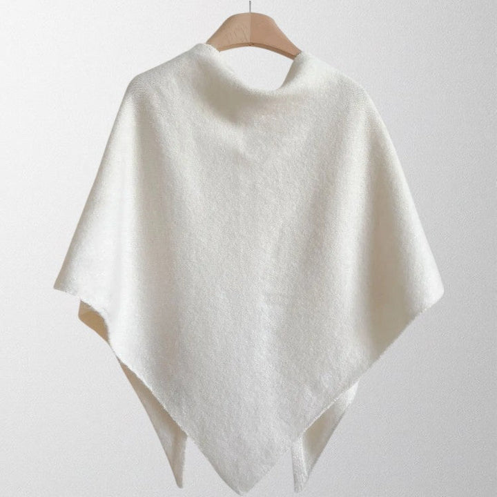 Fashionable women's autumn scarf, an elegant and stylish wrap, ideal for seasonal layering.