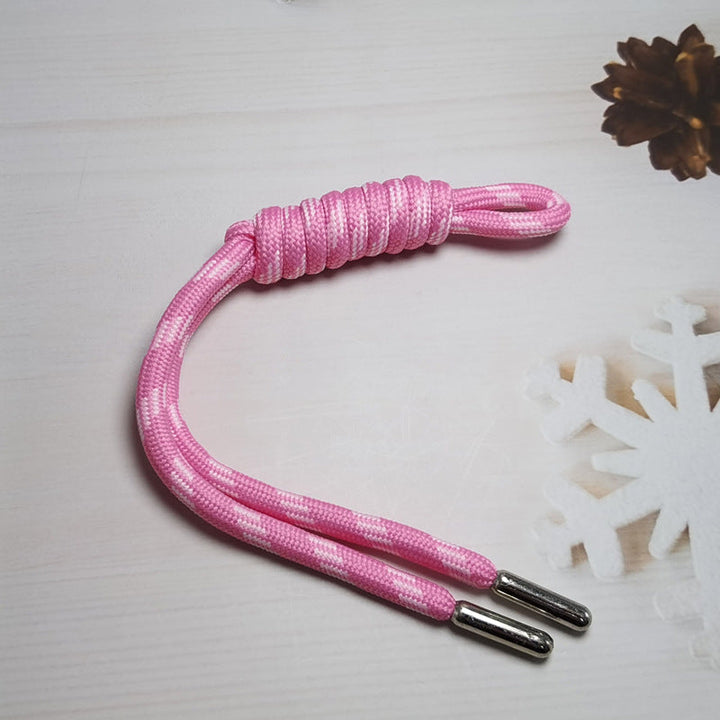 Essential emergency paracord for outdoor survival kits, made from tough nylon cordage.