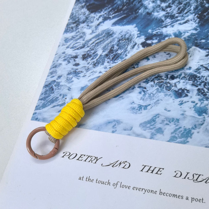 Strong braided nylon keyholder, built for daily essential key organization.