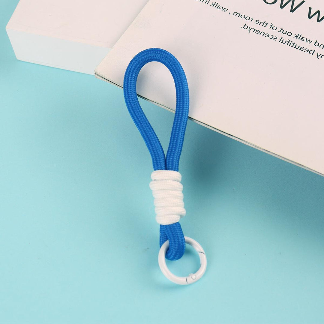 Unisex heavy-duty keychain clip, perfect for keys, bags & EDC.