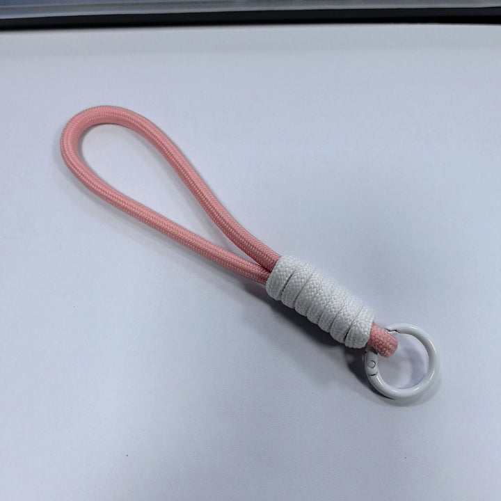 Reliable quick-attach keychain clip, ideal for keys, wallets, and EDC.