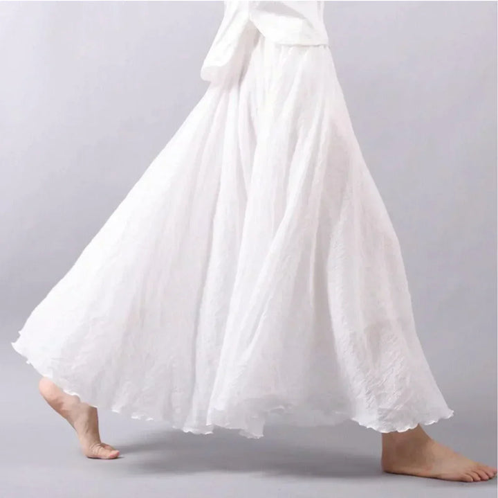 Women's high-waist boho maxi skirt, a chic and elegant long skirt for summer versatility.