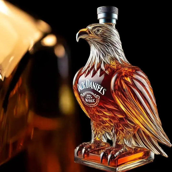 Exclusive borosilicate eagle decanter, an elegant barware centerpiece for whisky, spirits, and luxurious liquor.