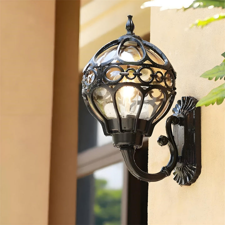 Classic black outdoor wall light, rustproof & waterproof. Retro style garden & patio lamp for homes.
