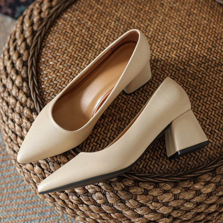 All-day comfort women's block heels; elegant closed-toe design, perfect as dress shoes or work attire.