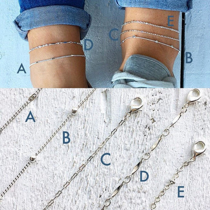 Dainty gold chain anklet, elegant foot jewelry for women. Adjustable delicate design, perfect for any occasion.