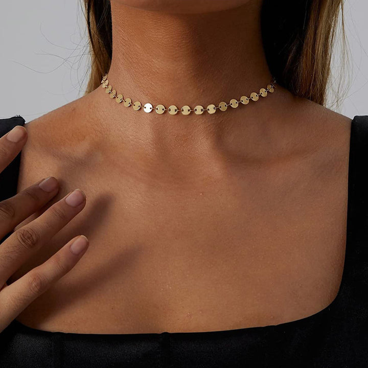 Elegant dainty gold choker necklace, a refined women's fashion accessory perfect as a gift for her.