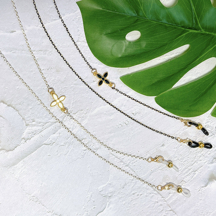 Elegant filigree pendant necklace for women. Delicate jewelry, a perfect fashion accessory and gift for her.