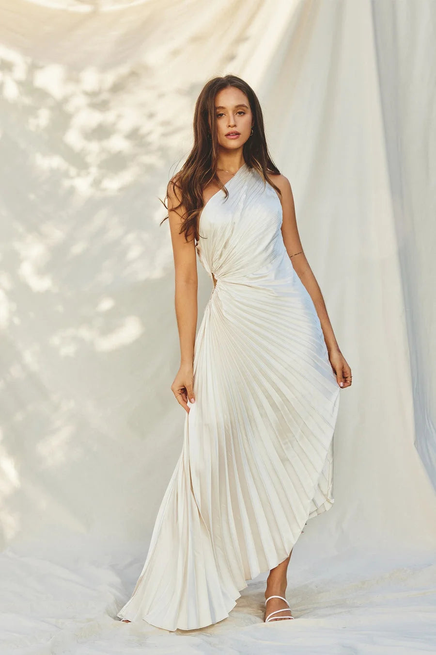 Elegant flowing maxi dress for women, perfect for summer occasions. A comfortable long ladies' fashion.