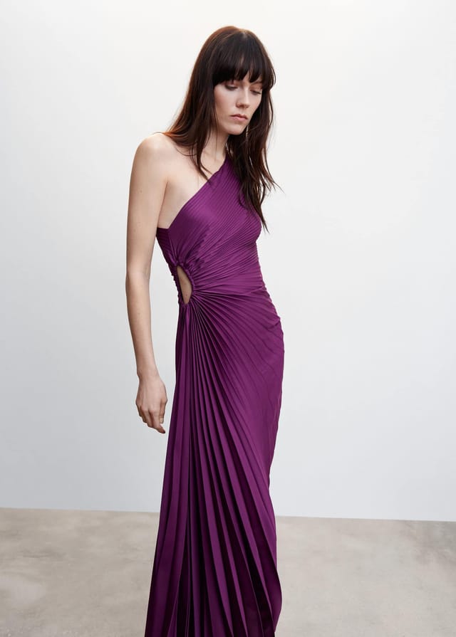 Versatile women's elegant maxi dress, comfortable and flowing for any event. A long summer dress.