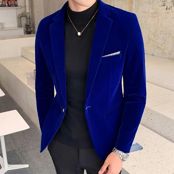 Men's sophisticated slim fit velvet blazer. Elegant one-button dinner jacket ideal for formal events & parties.