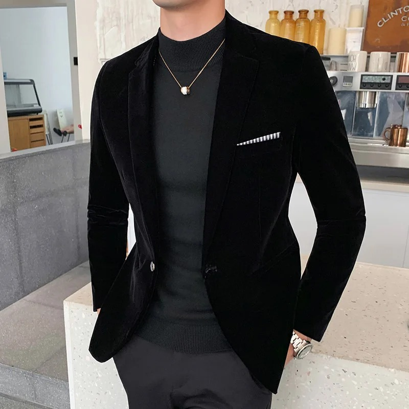 Close-up: Men's elegant one-button slim fit velvet blazer. Perfect formal suit jacket or dinner jacket for events.