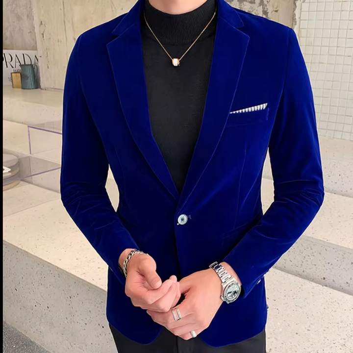 Versatile men's slim fit velvet blazer. One-button formal suit jacket for various elegant occasions & evening wear.