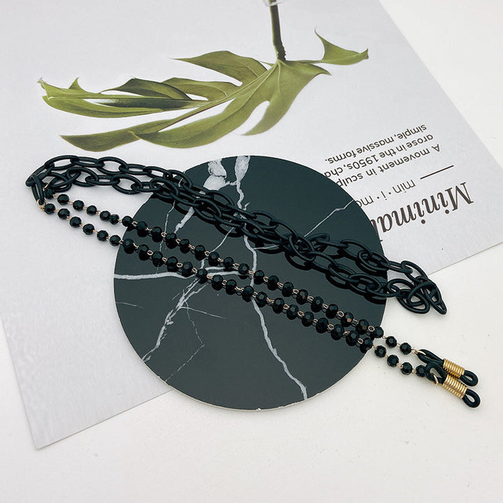 Elegant minimalist eyeglass chain in gold/silver, a stylish and secure spectacle holder. Perfect anti-lost fashion accessory.