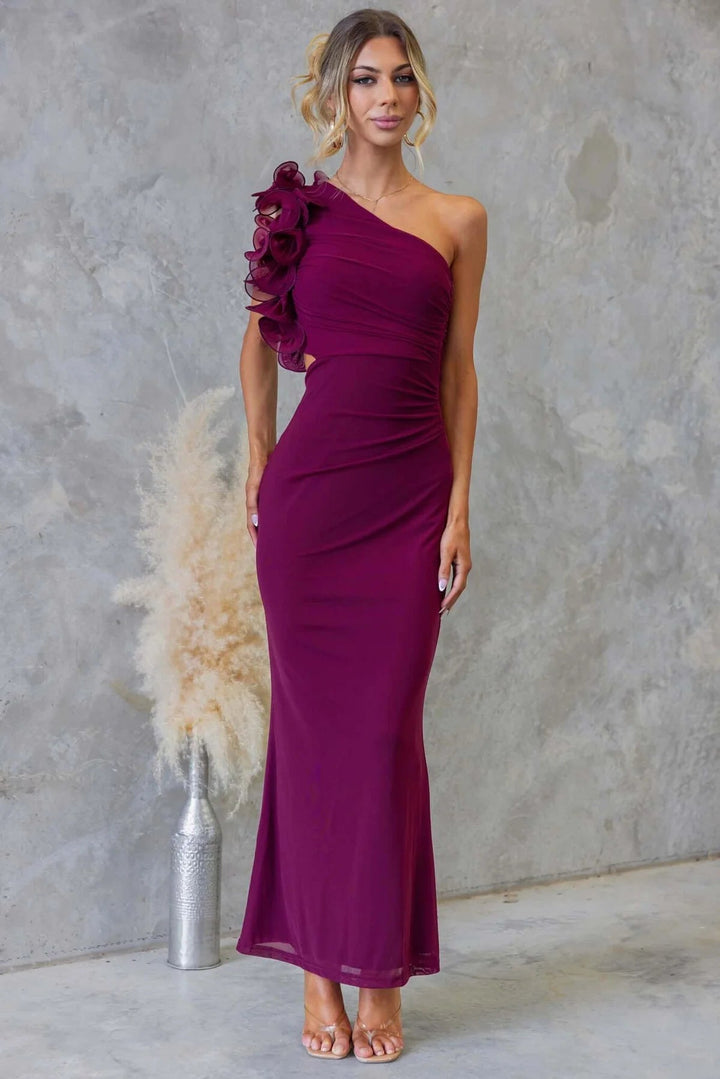 Chic one-shoulder ruffle evening gown for women, a graceful maxi dress for formal events and celebrations.