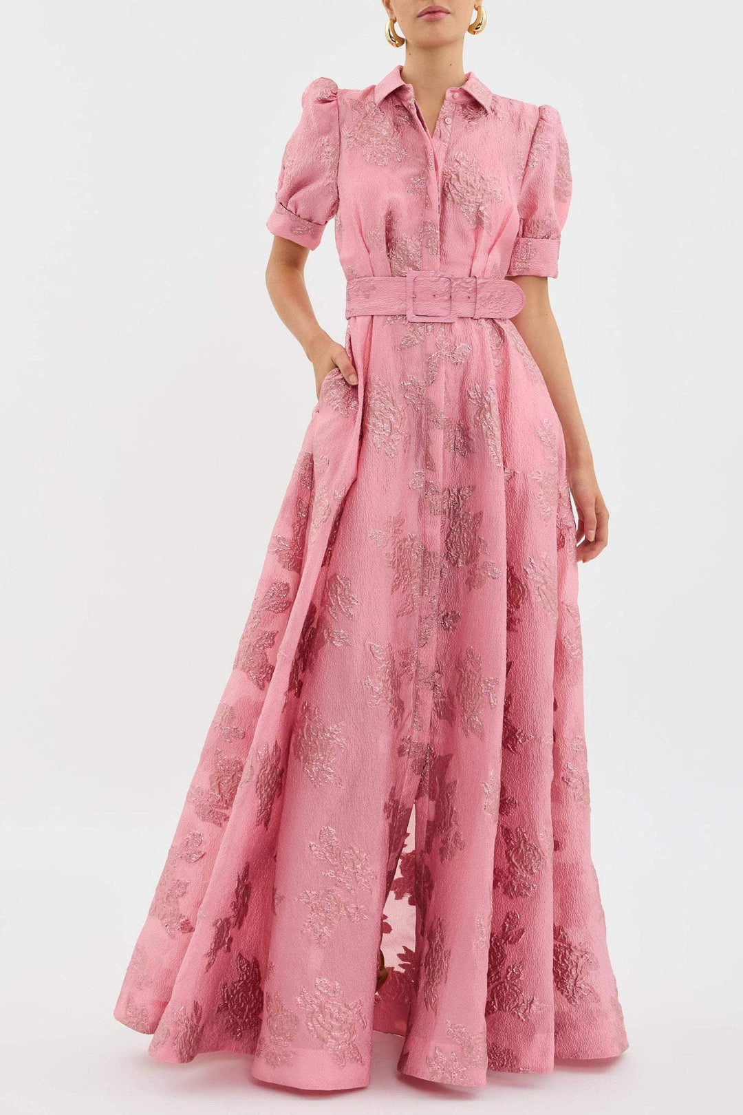 Fashionable women's pink puff sleeve dress, a versatile and elegant short sleeve option for summer day to night.