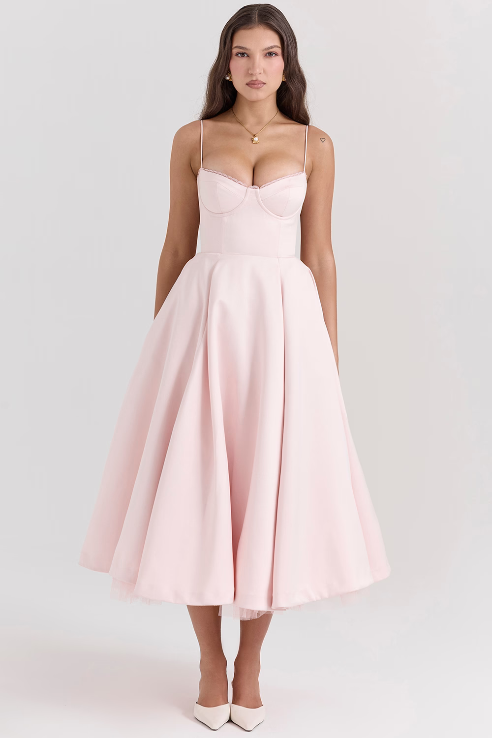 Flattering Royale formal dress for women. Suitable for wedding guests, prom, and elegant events.