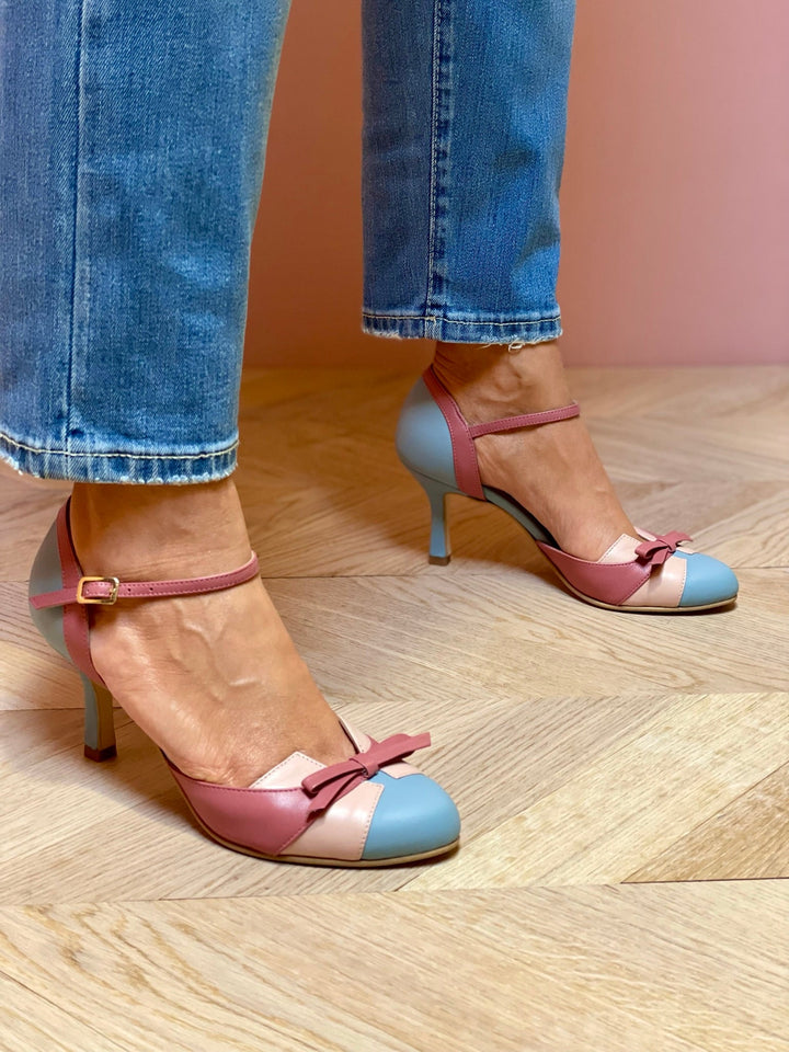 White orthopedic stiletto heels for women, providing sophisticated style and comfort.