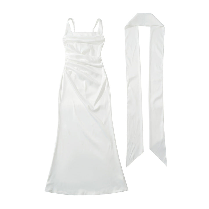 Women's elegant square neck maxi dress with flowing silhouette, suitable for sophisticated special occasions.