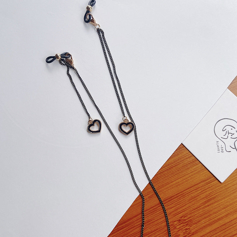 Fashion-forward elegant star glasses chain, a must-have unisex accessory for stylish eyewear.