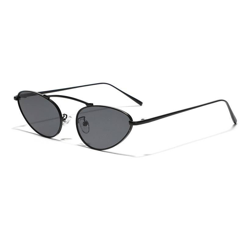 Modern design unisex sunglasses, a versatile fashion accessory offering stylish UV eye protection.
