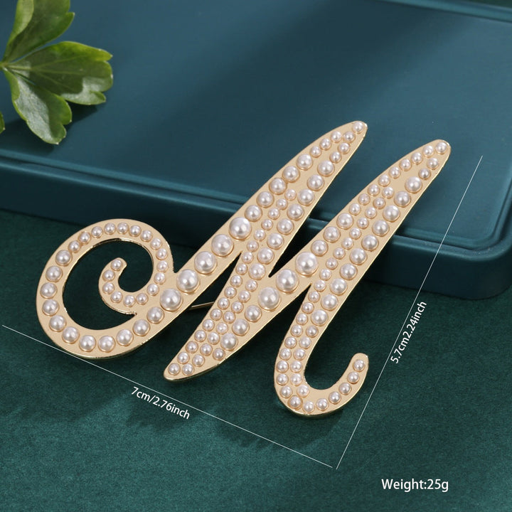 Elegant women's hair clip with lustrous pearls, a statement piece.