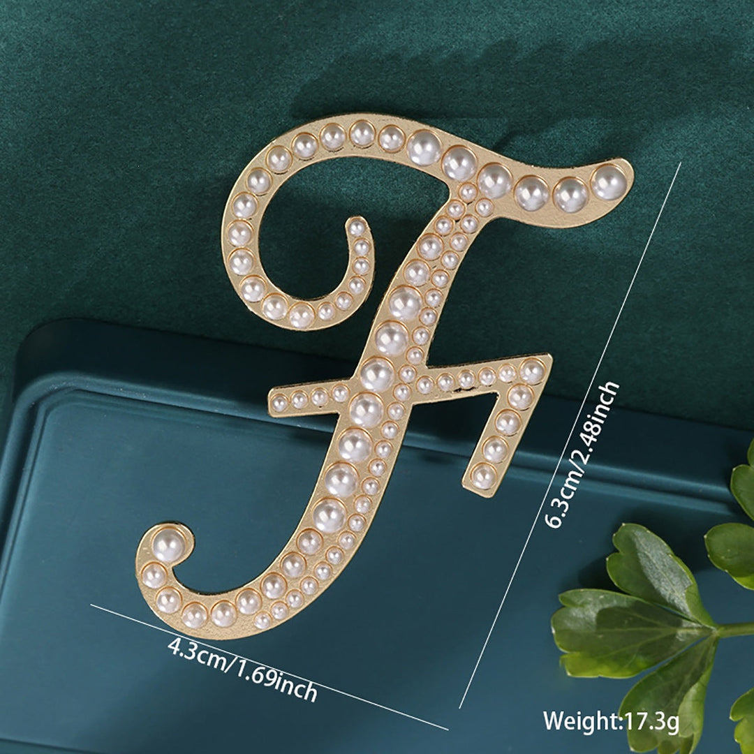 Designer-inspired pearl hair clip, a glamorous women's accessory.