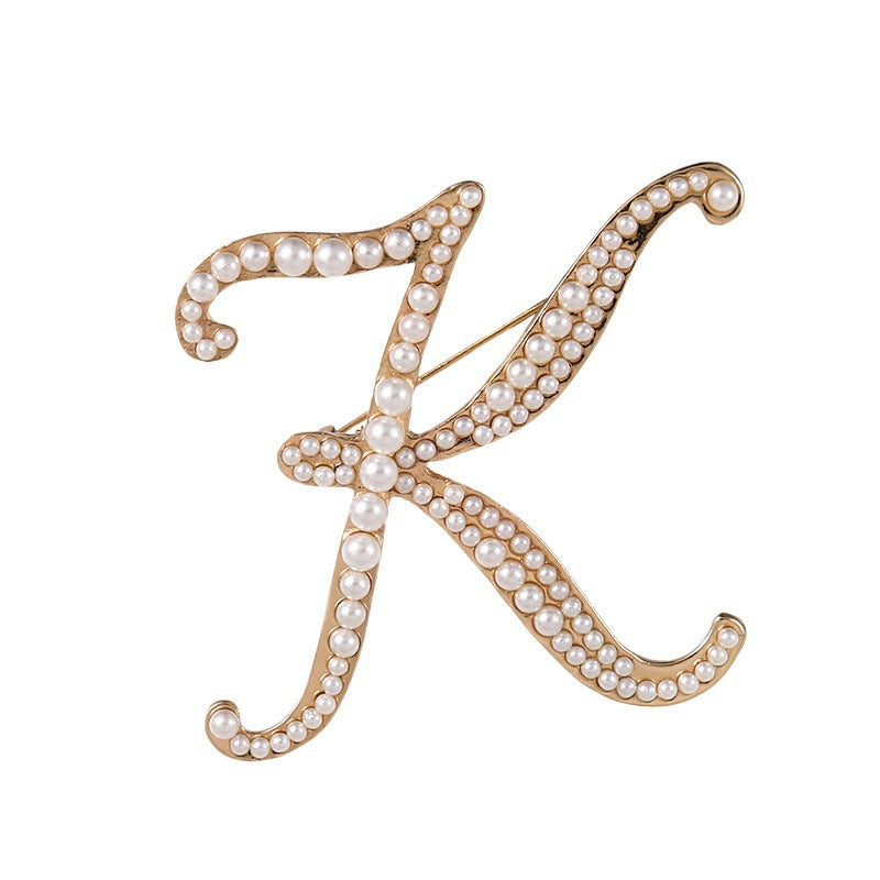 Women's elegant pearl hair barrette, perfect for special occasions.