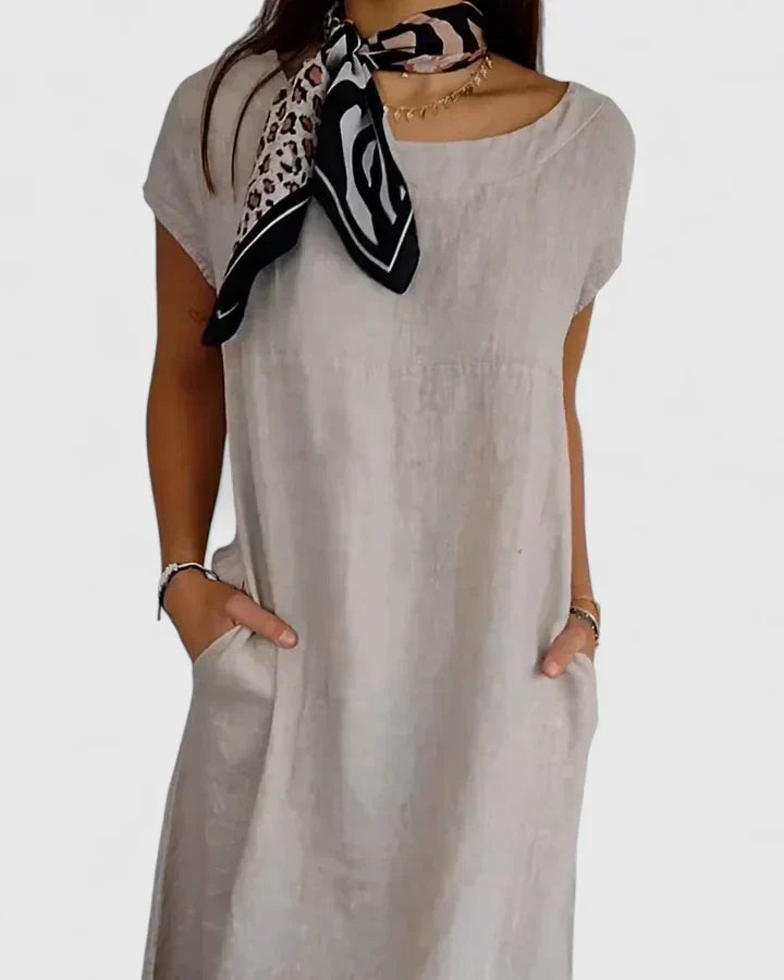 Stylish women's A-line summer dress, elegant and comfortable for versatile wear.