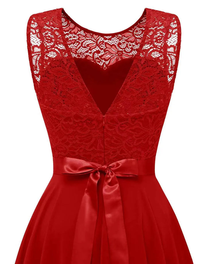 Classic women's asymmetrical high-low dress, elegant & sleeveless, perfect for evening & formal events.