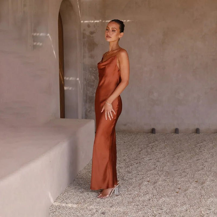 Backless evening dress for women, elegant maxi length with a stylish high slit.