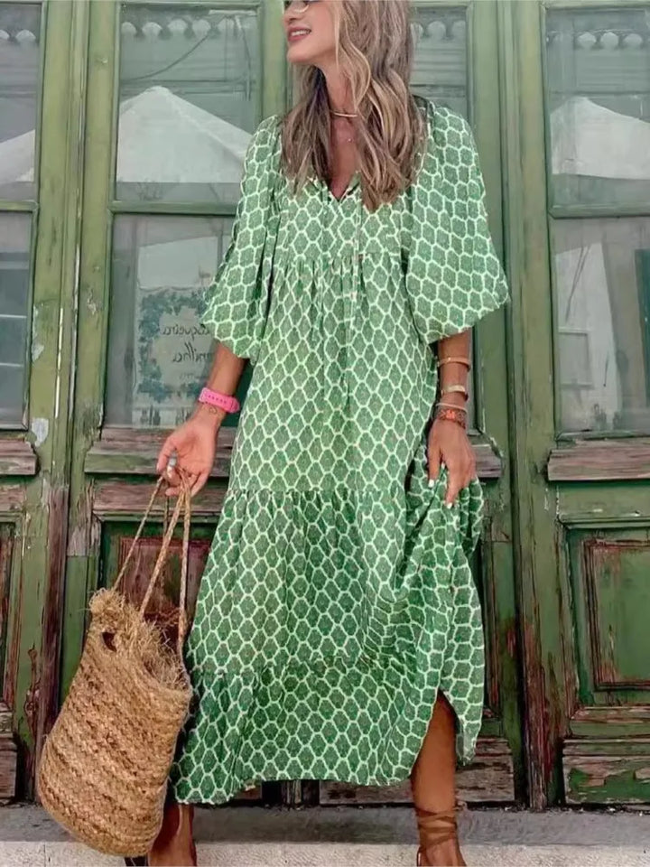 Elegant women's boho floral maxi dress for summer comfort & style. Flowy, long, & chic design.