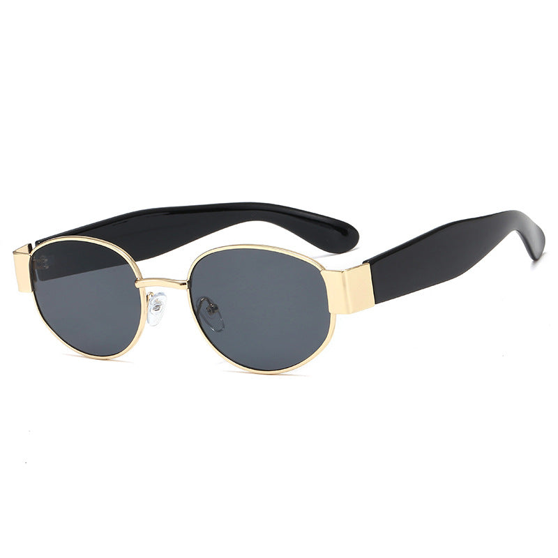 Stylish women's cat-eye sunglasses with metal frame. Perfect fashion accessory, offers UV protection.