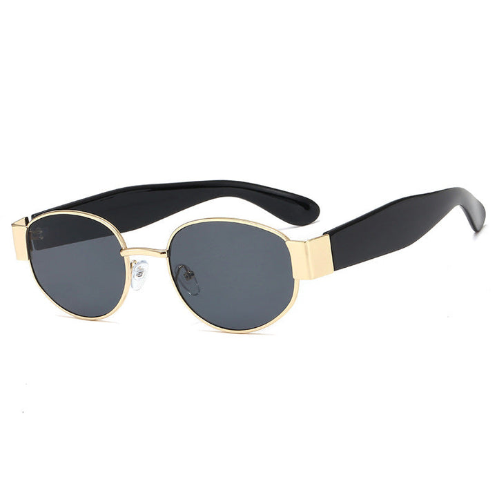 Stylish women's cat-eye sunglasses with metal frame. Perfect fashion accessory, offers UV protection.