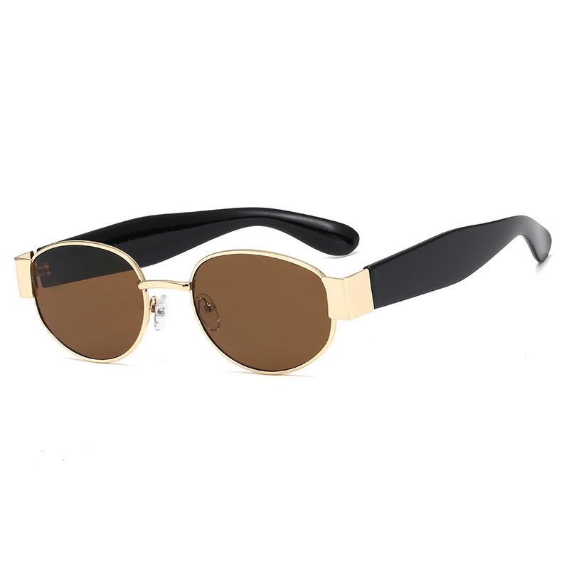 Women's designer cat-eye sunglasses. Offers full UV protection, an elegant and sophisticated accessory.