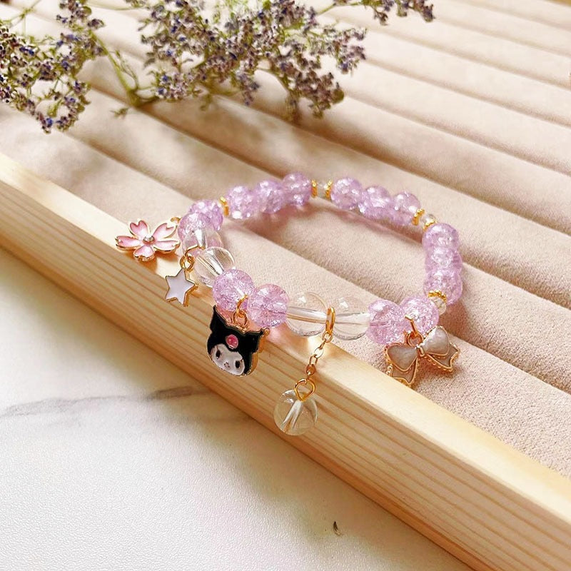 Sparkling bead bracelet for women, adorned with chic animal and glitter elements.