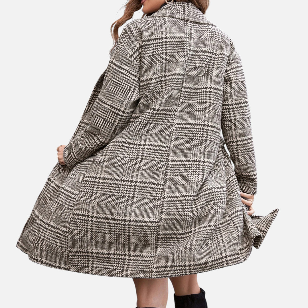 Professional women's khaki checkered blazer with button-up detail. Ideal for office style and smart casual outfits.