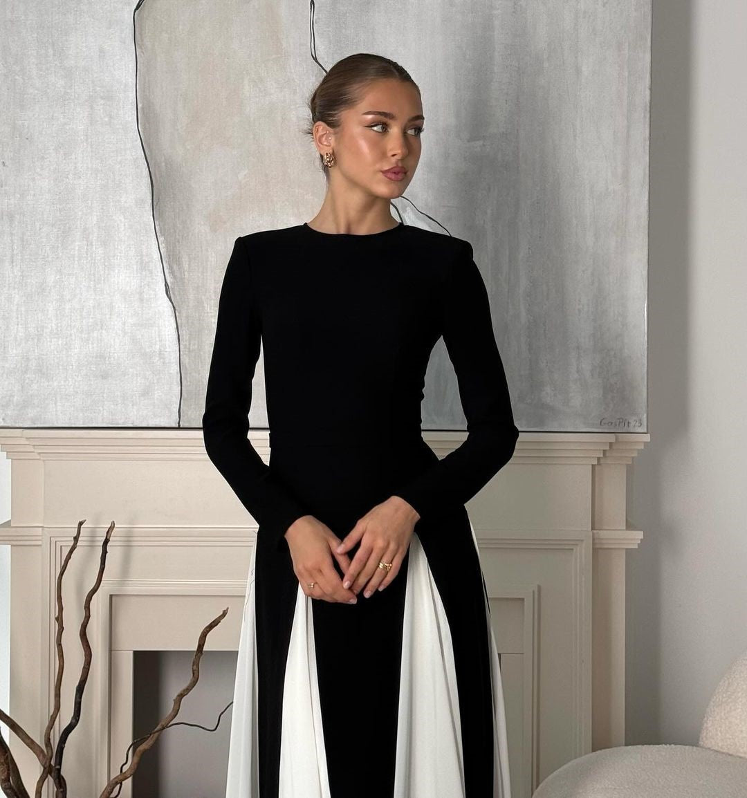 Elegant women's chic dress. Versatile for day to night wear, perfect for modern style & comfortable fashion.