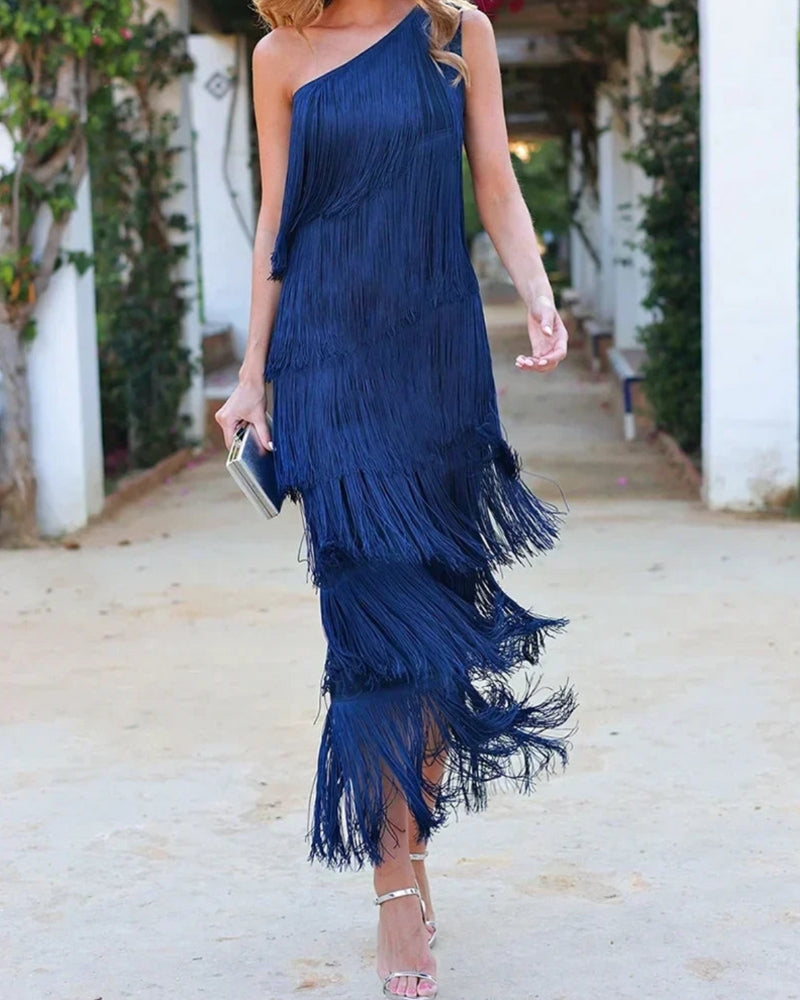 Stylish black dropped shoulder maxi dress, ideal women's formal wear for elegant occasions.