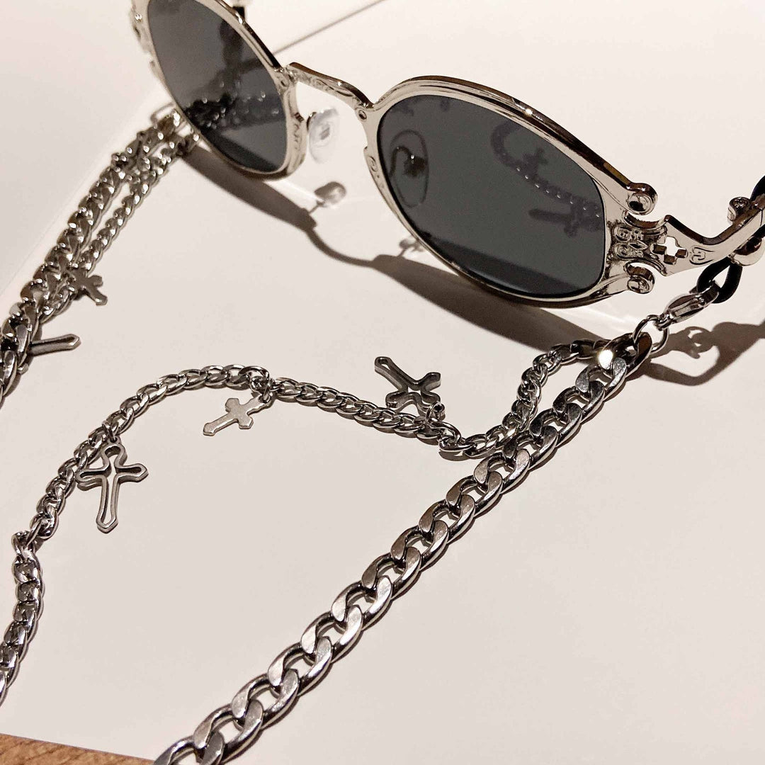 Elegant women's fashion cross pendant necklace with a built-in jewelry holder, a chic and versatile accessory.
