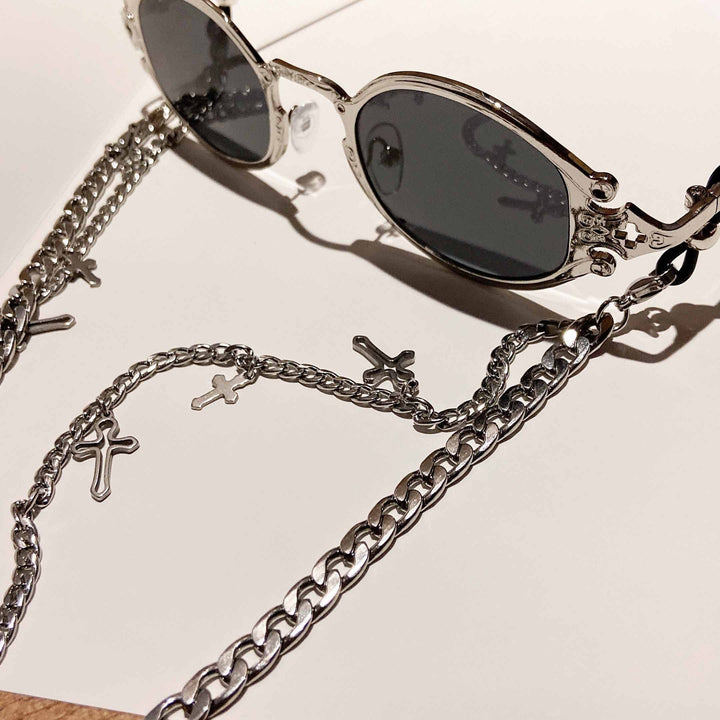 Elegant women's fashion cross pendant necklace with a built-in jewelry holder, a chic and versatile accessory.
