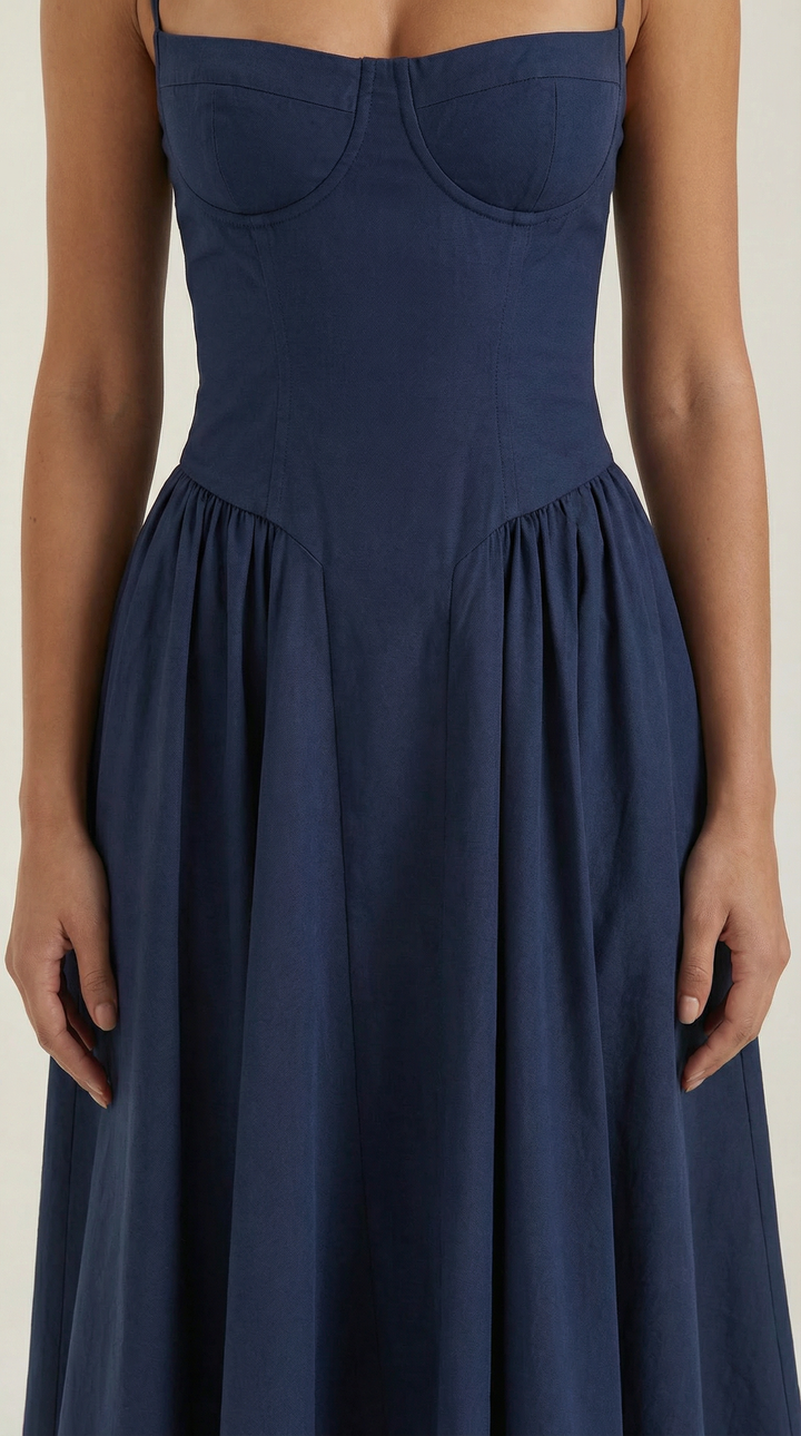 Versatile women's floral corset midi dress, suitable for elegant parties and casual summer days.