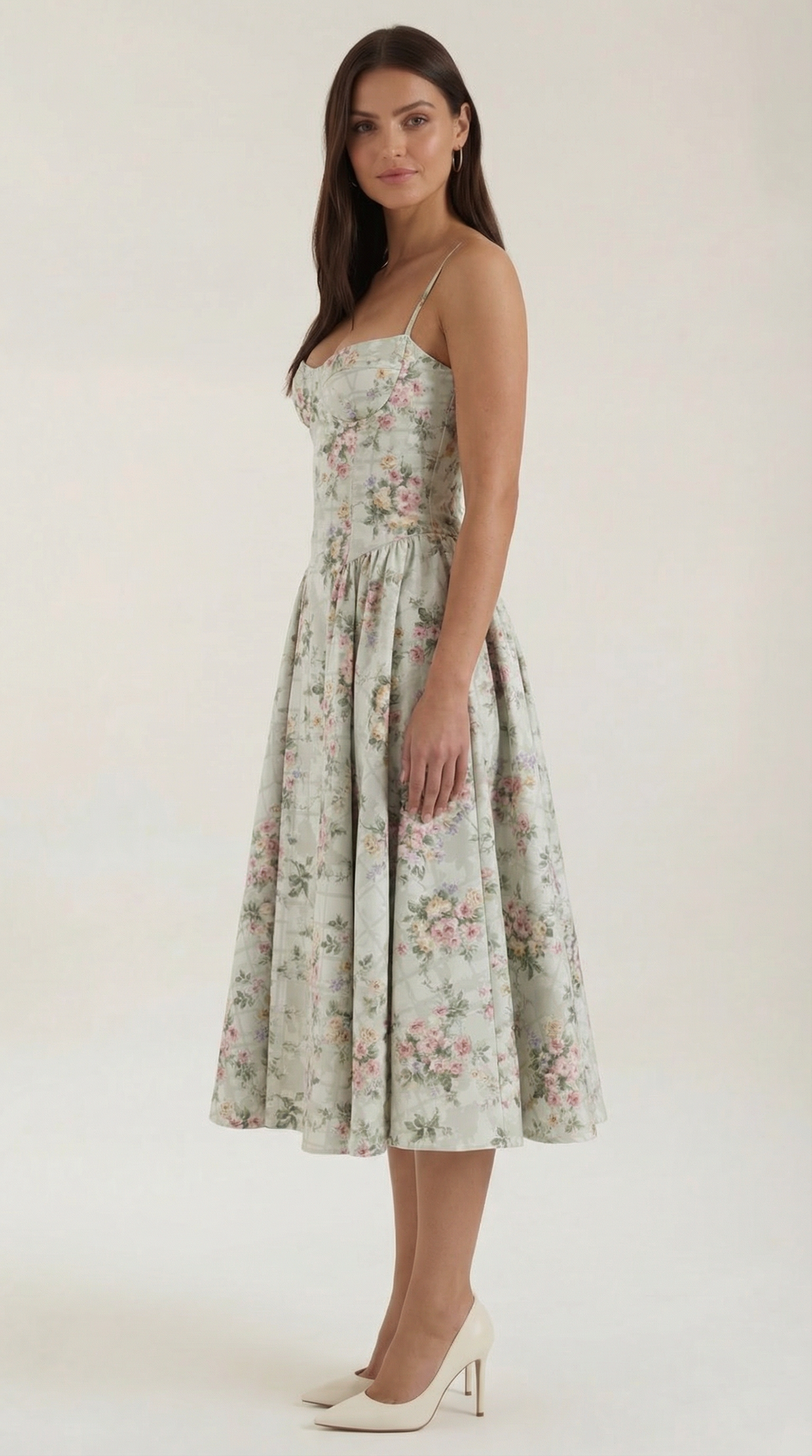 Women's floral midi dress featuring a stylish corset top and sweetheart neckline.