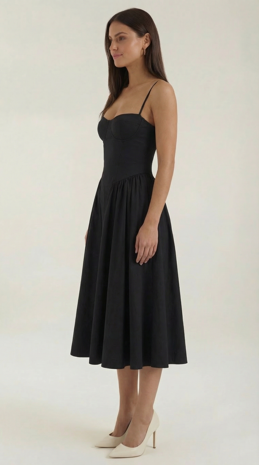 Elegant women's floral midi dress, corset bodice & sweetheart neckline for spring/summer events.