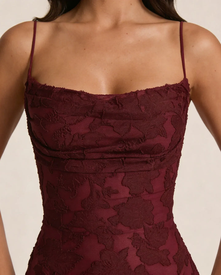 Chic women's floral print maxi dress, sophisticated for wedding guests & formal spring/summer celebrations.