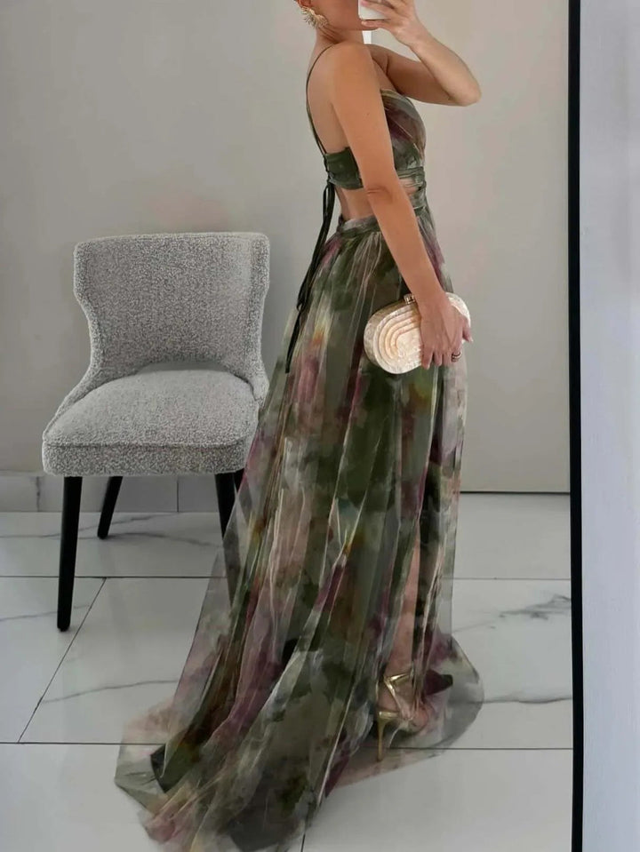 Chic women's long floral maxi dress, a versatile formal evening gown for special events and parties.