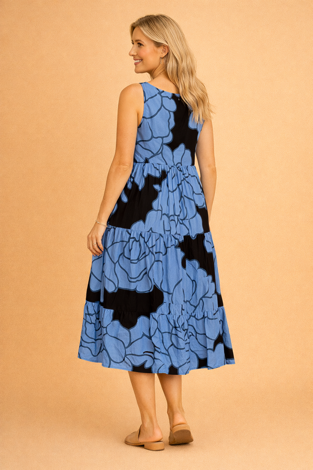 Women's sophisticated floral midi dress, ideal for elegant summer events, parties & spring casual.