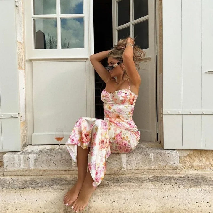 Elegant women's summer maxi dress, floral print, long, perfect for parties, vacations, or casual wear.