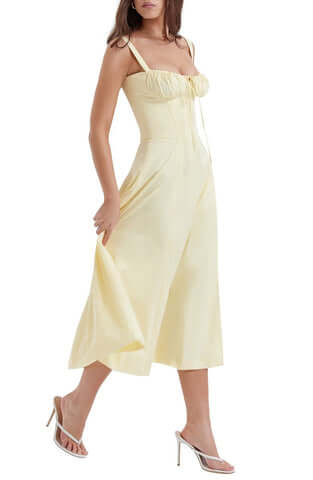 Beautiful floral print midi dress, women's elegant spring style for vacations.